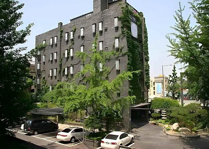 Junibino Hongdae Hotel 3*